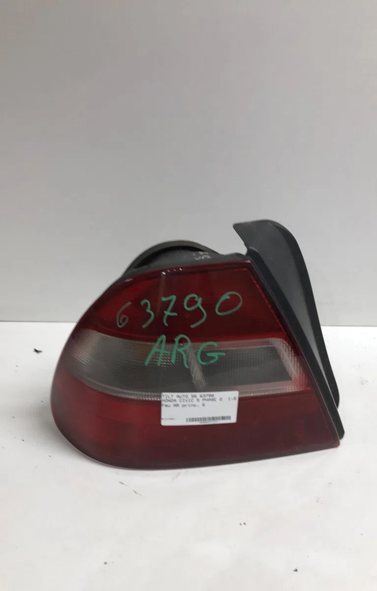 Feu arrière gauche Honda CIVIC VI Fastback (MA, MB) 1.6 16v (mb4) (1997-2001) occasion