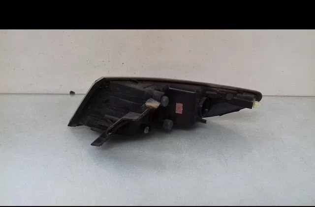 Feu arrière gauche Honda CIVIC VIII Hatchback (FN, FK) 1.4 (fk1) (2005) occasion