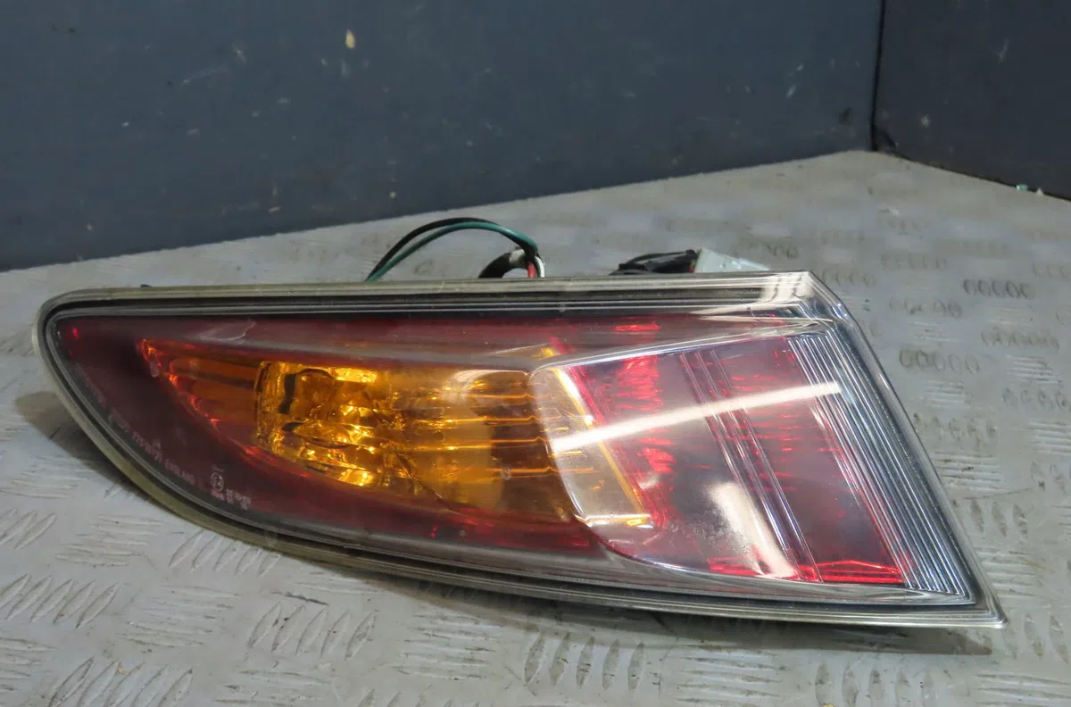 Feu arrière gauche Honda CIVIC VIII Hatchback (FN, FK) 1.8 (fn1, fk2) (2005) occasion