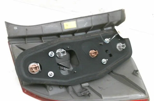 Feu arrière gauche Honda FR-V (BE) 2.2 i ctdi (be5) (2005) 5 portes occasion