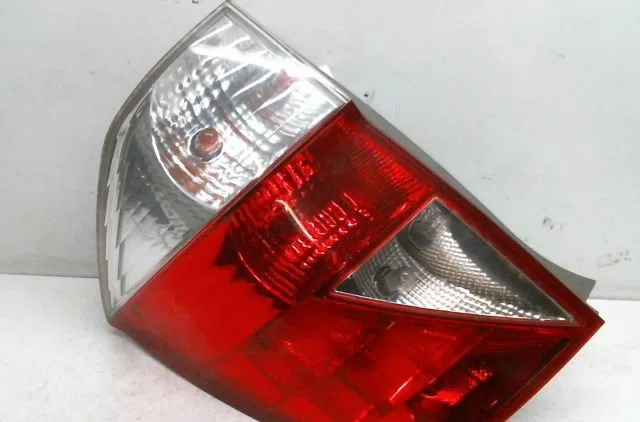 Feu arrière gauche Honda FR-V (BE) 2.2 i ctdi (be5) (2005) 5 portes occasion