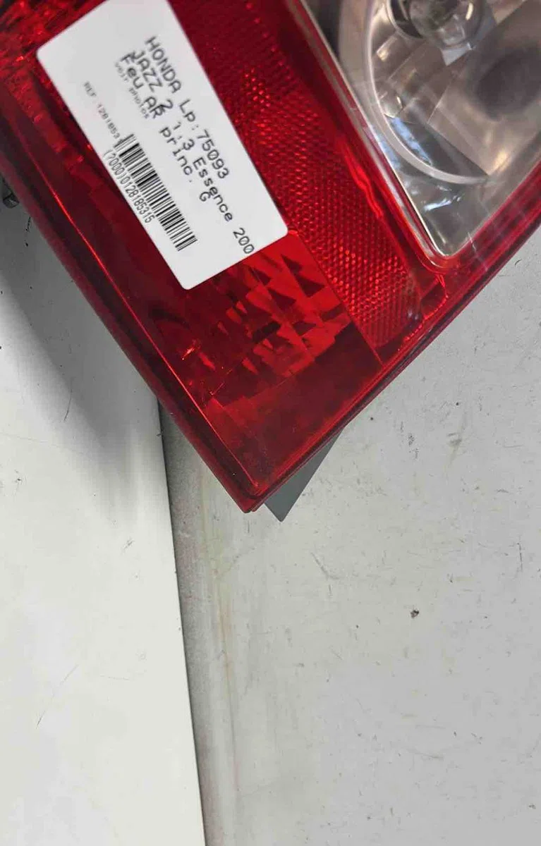Feu arrière gauche Honda JAZZ II (GD_, GE3, GE2) 1.4 idsi (ge3, gd1) (2006-2008) occasion