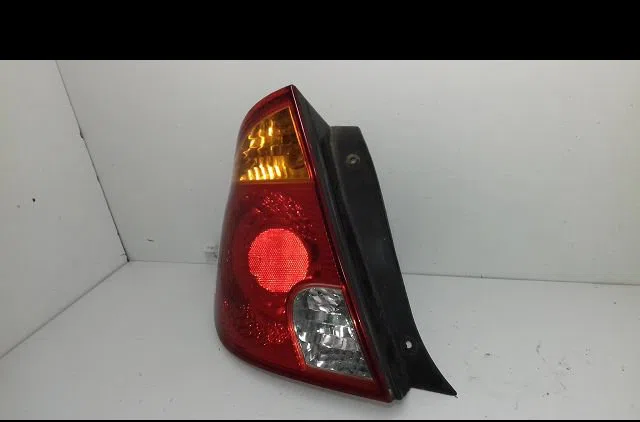 Feu arrière gauche Hyundai ACCENT II (LC) 1.5 crdi (2002-2005) occasion