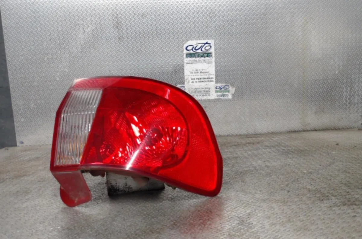 Feu arrière gauche HYUNDAI GETZ  0 occasion