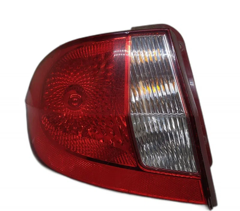 FEU ARRIERE GAUCHE HYUNDAI GETZ 924011C510