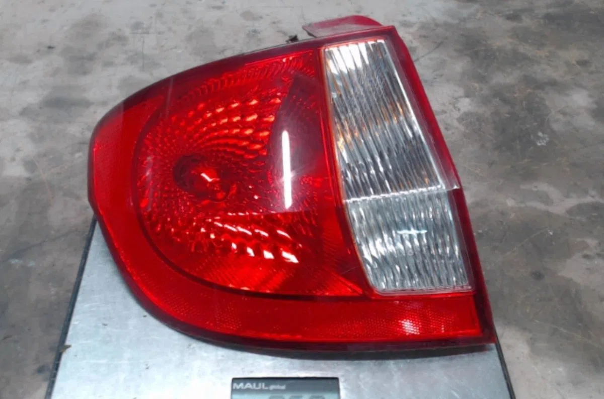 Feu arrière gauche Hyundai GETZ (TB) 1.1 (2002-2005) 5 portes occasion