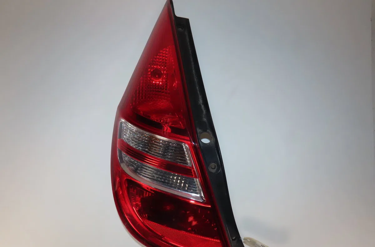 Feu arrière gauche Hyundai I30 (FD) 1.4 (2007-2011) occasion