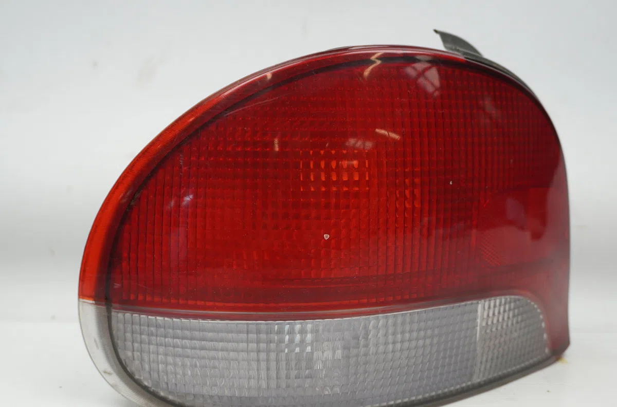 Feu arrière gauche Hyundai PONY I (X-3) 1.3 i 12v (1994-2000) occasion