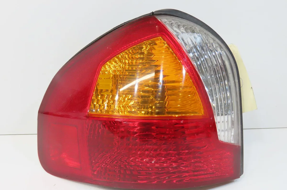 Feu arrière gauche Hyundai SANTA FÉ I (SM) 2.0 crdi 4x4 (2003-2006) occasion
