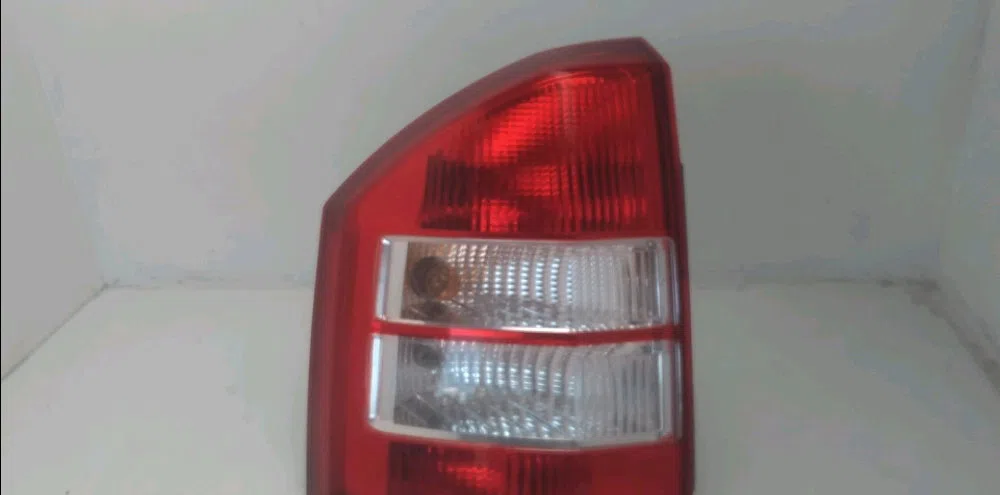 Feu arrière gauche Jeep COMPASS (MK49) 2.0 crd 4x4 (2006) occasion