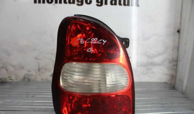 Feu arrière gauche KIA CARNIVAL 1 occasion