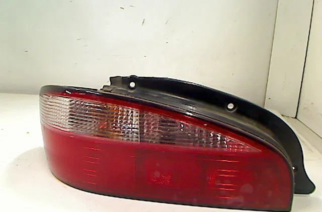 Feu arrière gauche Kia CLARUS (K9A) 1.8 i 16v (1996-2001) occasion