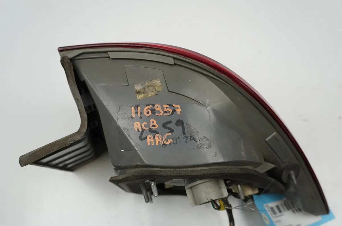Feu arrière gauche Kia MAGENTIS II (MG) 2.0 crdi (2006-2010) occasion