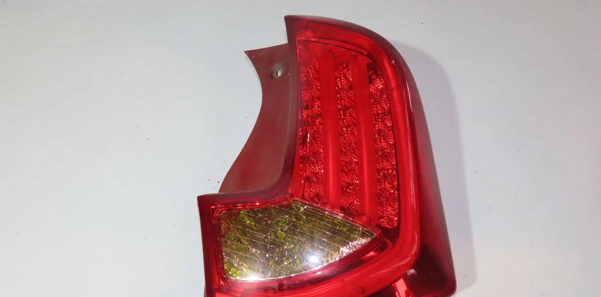 Feu arrière gauche Kia PICANTO II (TA) 1.2 (2011-2017) occasion