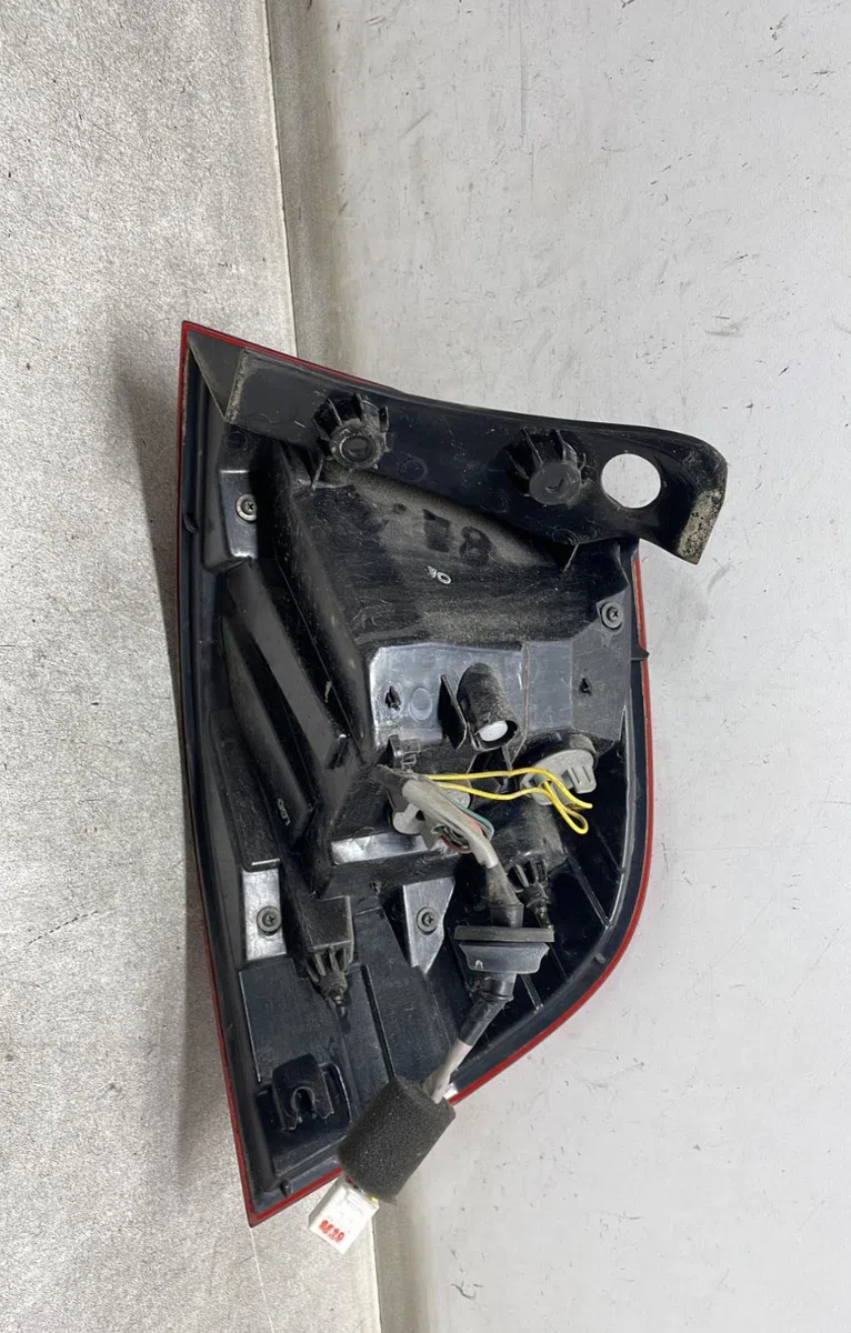Feu arrière gauche Kia RIO III (UB) 1.4 crdi (2011-2017) occasion