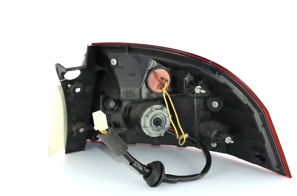 Feu arrière gauche Kia RIO III (UB) 1.4 crdi (2011-2017) occasion