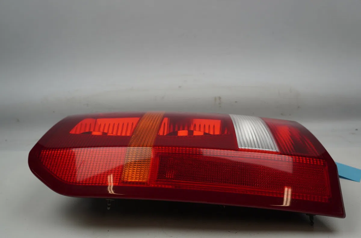 Feu arrière gauche Land rover DISCOVERY III (L319) 2.7 td 4x4 (2004-2009) occasion