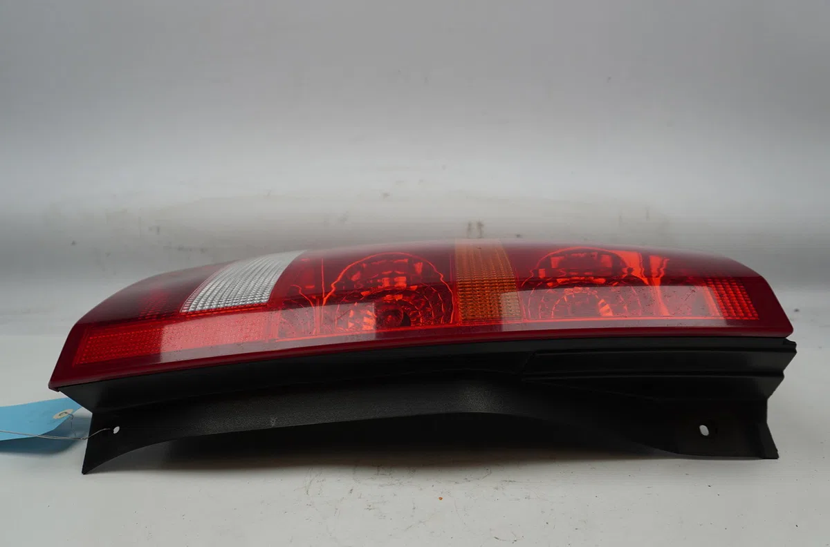 Feu arrière gauche Land rover DISCOVERY III (L319) 2.7 td 4x4 (2004-2009) occasion