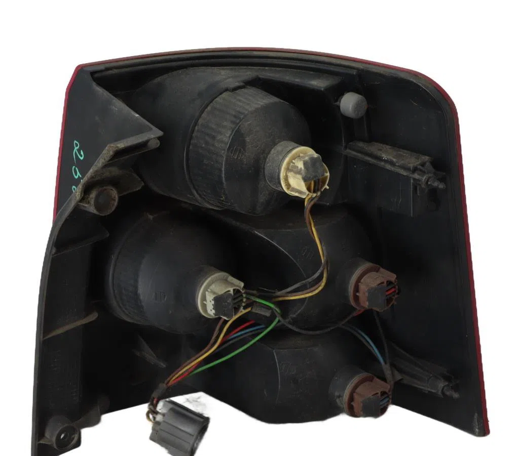 Feu arrière gauche Land rover RANGE ROVER SPORT I (L320) 4.2 4x4 (2005-2013) occasion