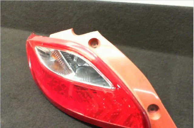 Feu arrière gauche Mazda 2 (DE_, DH_) 1.4 mzr-cd (2008-2015) occasion