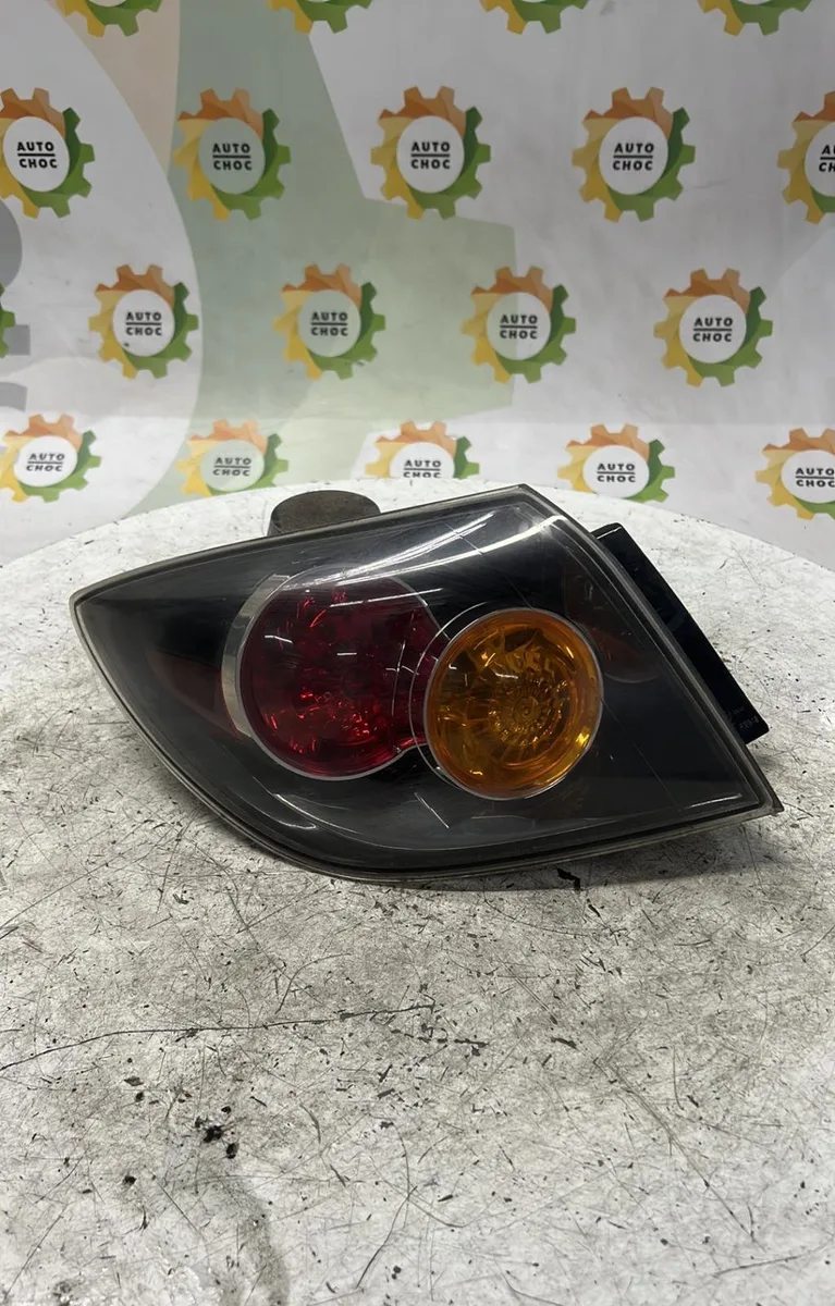Feu arrière gauche MAZDA 3 1 PHASE 1 occasion