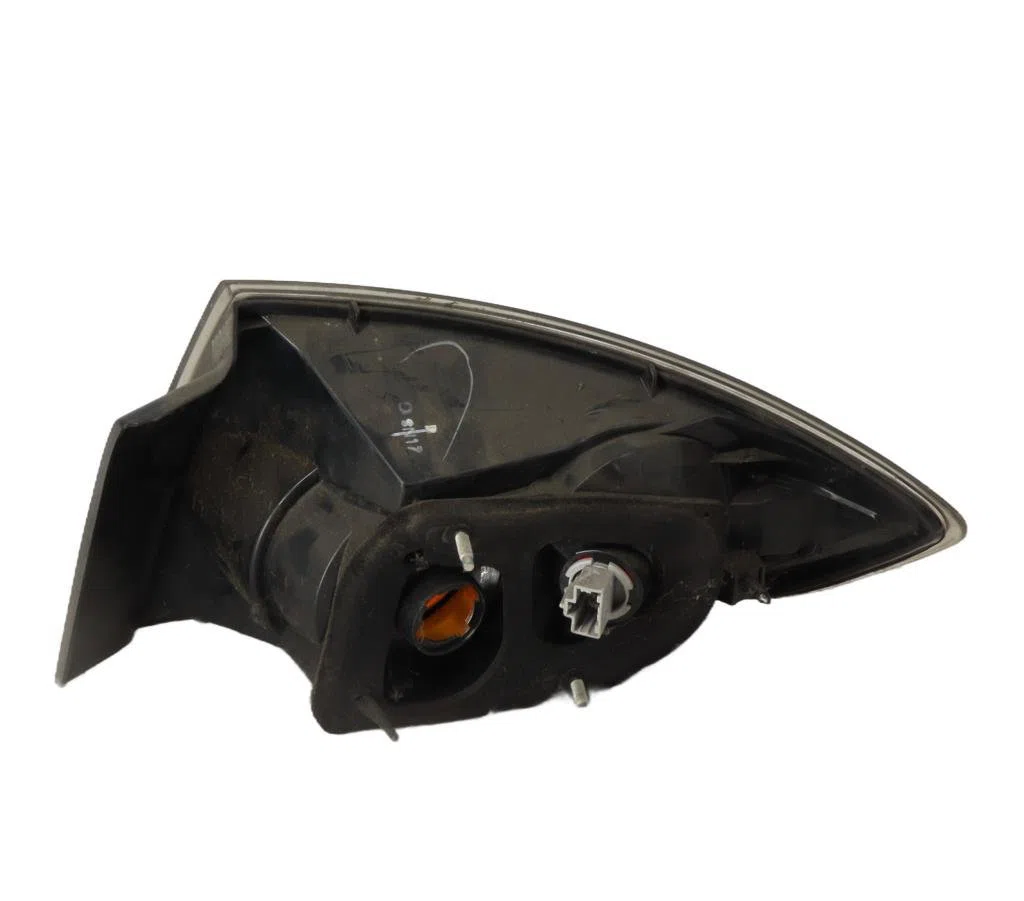 Feu arrière gauche Mazda 3 A trois volumes (BK) 1.6 (bk12) (2004-2009) occasion