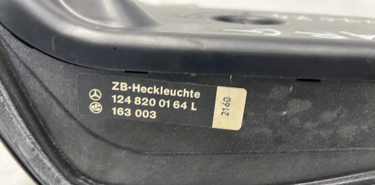 Feu arrière gauche MERCEDES 300 W124 PHASE 1 occasion