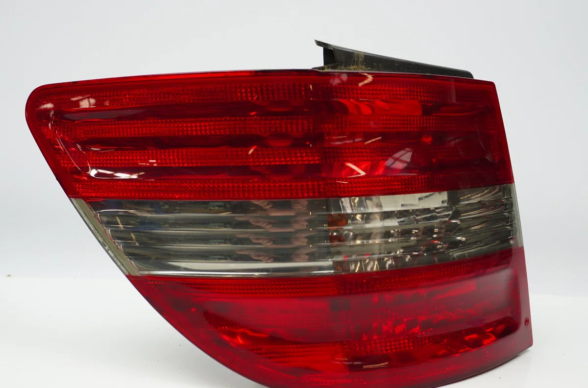 Feu arrière gauche Mercedes-benz CLASSE B Sports Tourer (W245) B 200 (245.233) (2005-2011) occasion