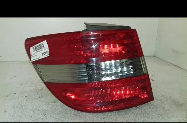 Feu arrière gauche Mercedes-benz CLASSE B Sports Tourer (W245) B 200 cdi (245.208) (2005-2011) occasion
