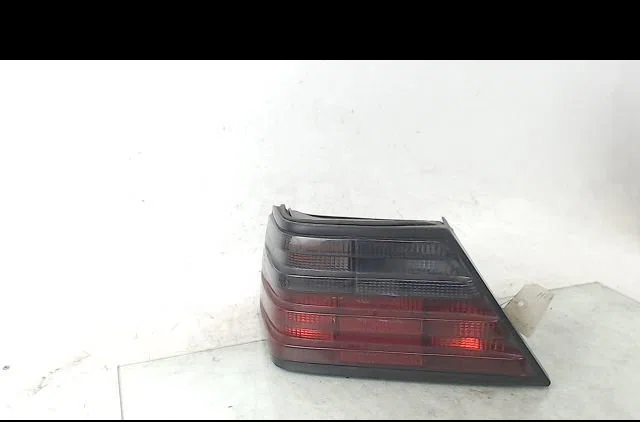Feu arrière gauche Mercedes-benz CLASSE E (W124) E 280 (124.029) (1993-1995) occasion