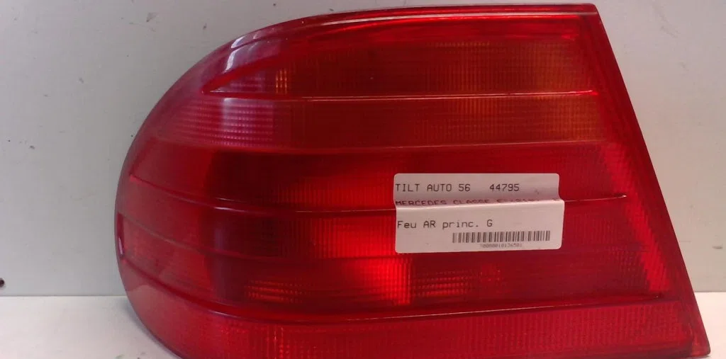 Feu arrière gauche Mercedes-benz CLASSE E (W210) E 290 turbo-d (210.017) (1996-1999) occasion