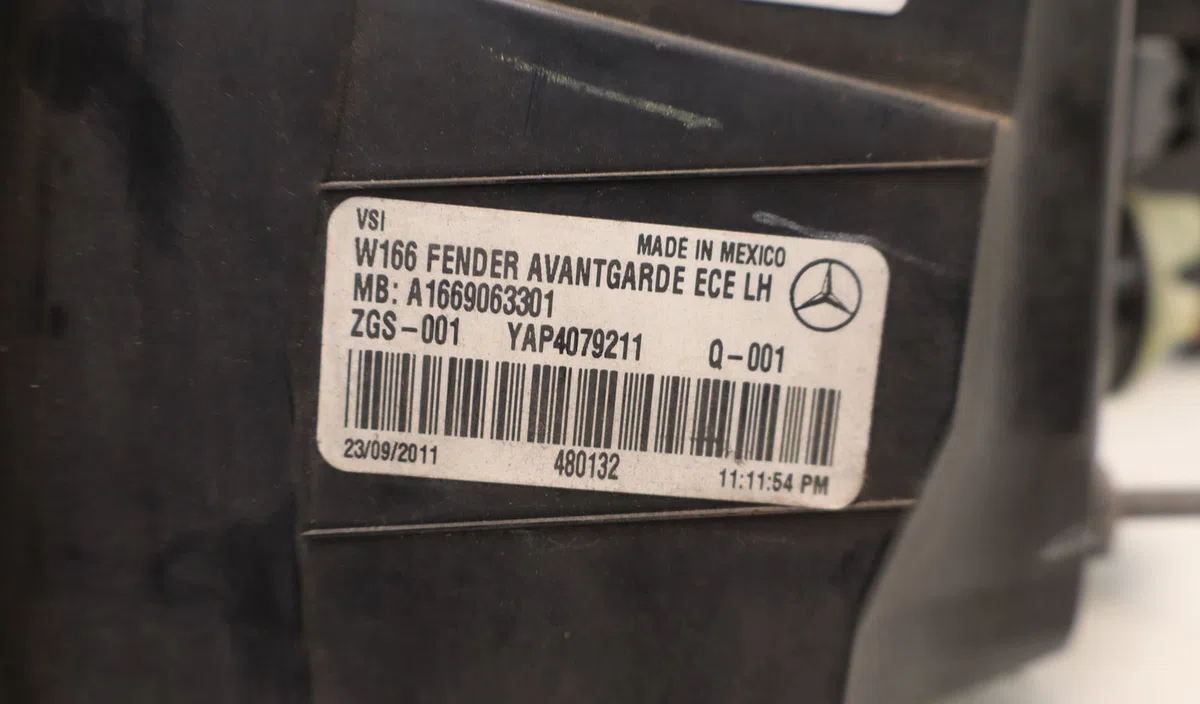 Feu arrière gauche Mercedes-benz CLASSE M (W166) Ml 350 bluetec 4-matic (166.024, 166.023) (2011-2015) 5 portes occasion