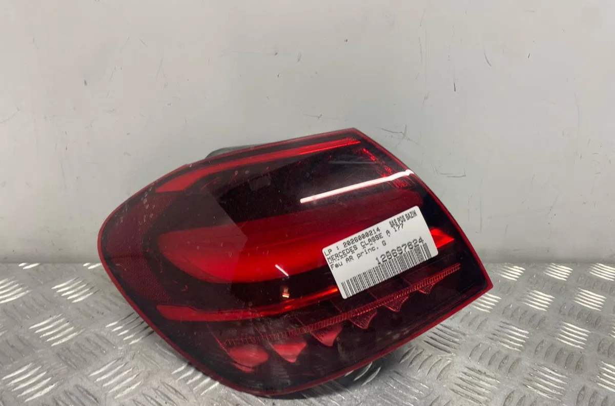 Feu arrière gauche MERCEDES CLASSE A 177 PHASE 2 occasion