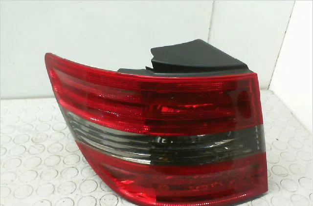 Feu arrière gauche MERCEDES CLASSE B I occasion