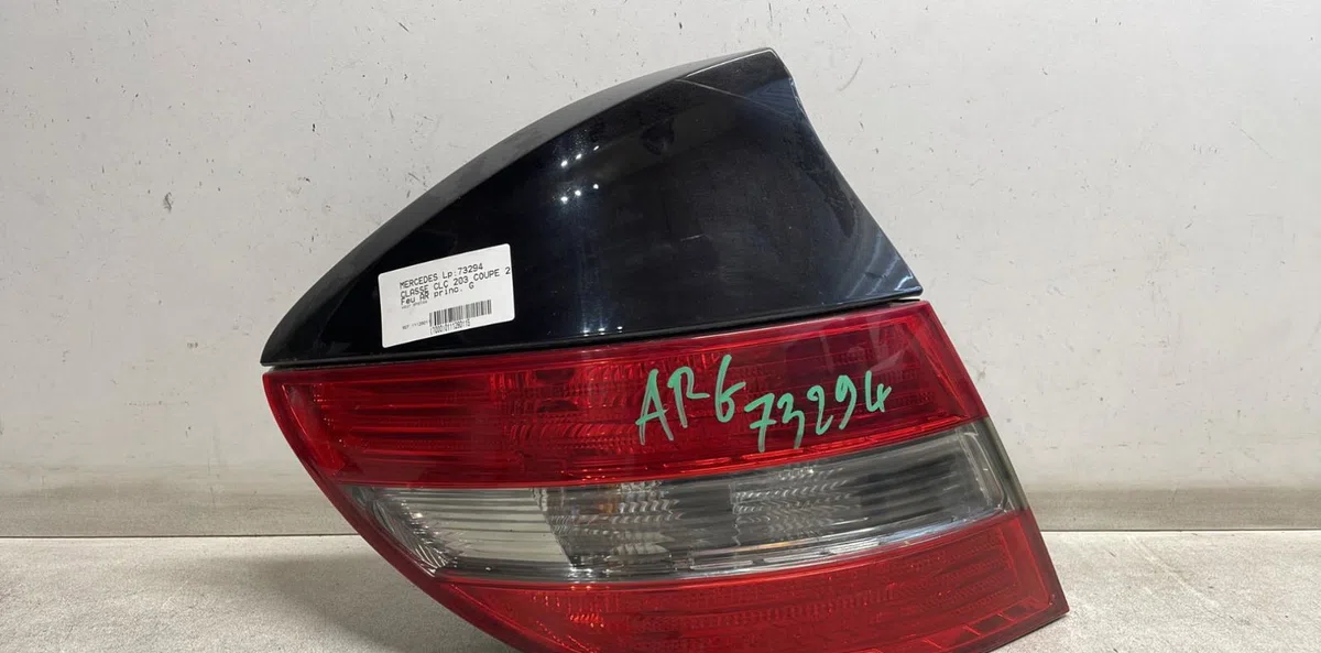 Feu arrière gauche MERCEDES CLASSE CLC 203 COUPE occasion