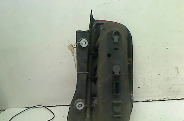 Feu arrière gauche Nissan MICRA III (K12) 1.4 16v (2003-2010) occasion