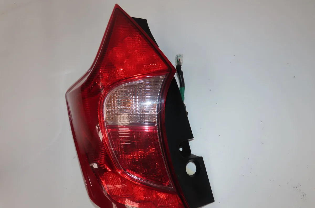 Feu arrière gauche Nissan NOTE (E12) 1.5 dci (2013) occasion