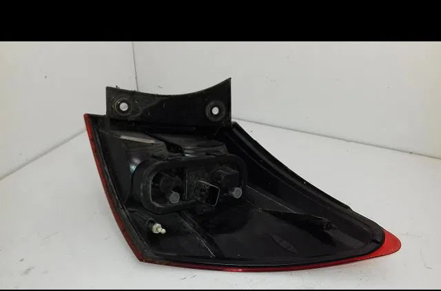 Feu arrière gauche Nissan QASHQAI - QASHQAI 2 I (J10, NJ10, JJ10E) 1.6 (2010-2013) occasion