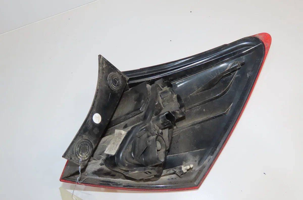 Feu arrière gauche Nissan QASHQAI - QASHQAI 2 I (J10, NJ10, JJ10E) 2.0 dci (2007-2013) occasion
