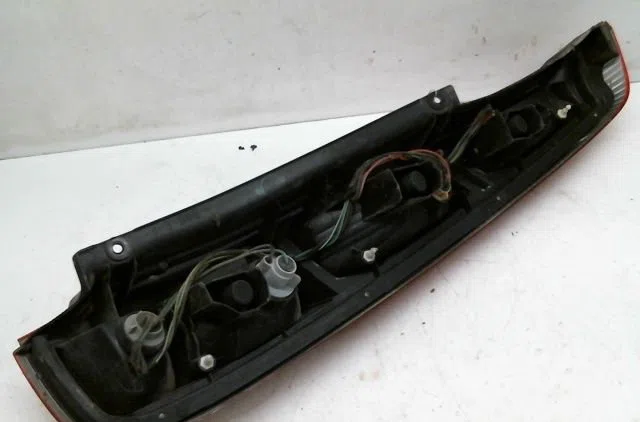 Feu arrière gauche Nissan X-TRAIL I (T30) 2.0 4x4 (2001-2013) occasion