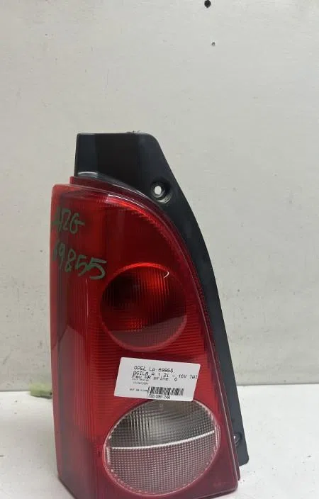 Feu arrière gauche Opel AGILA (A) (H00) 1.2 16v twinport (f68) (2004-2007) occasion