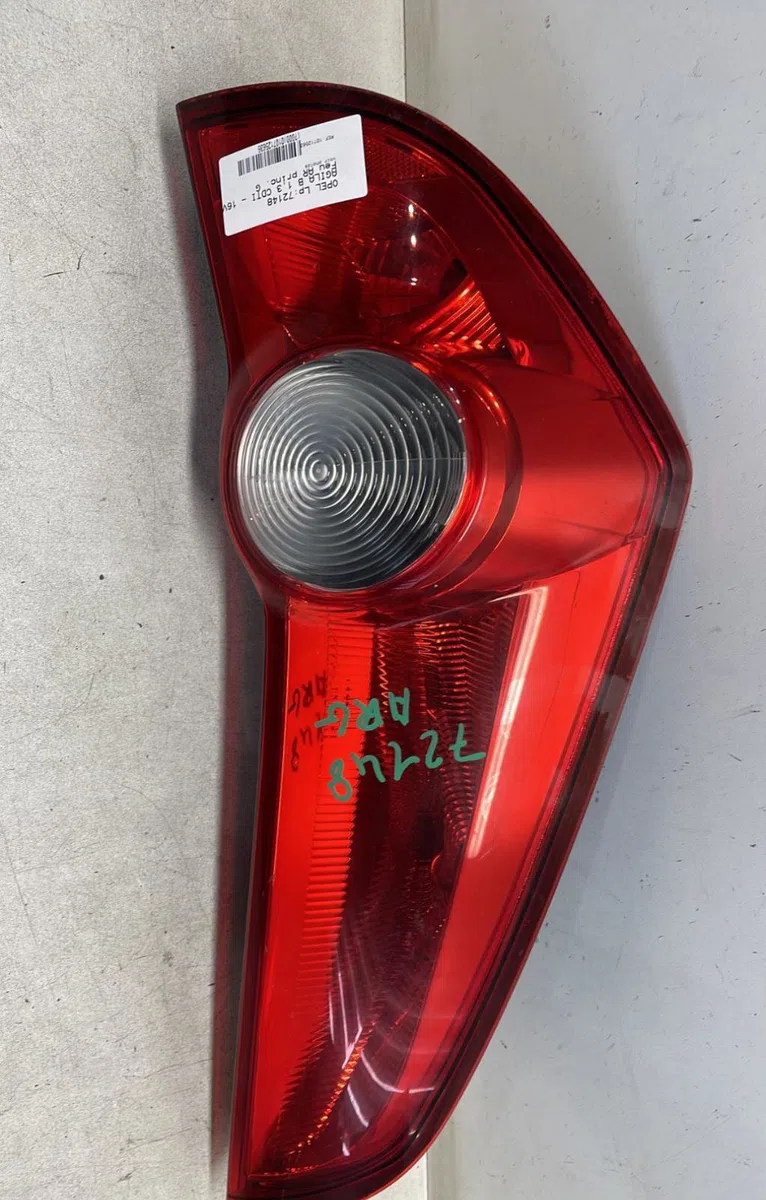 Feu arrière gauche Opel AGILA (B) (H08) 1.3 cdti (f68) (2008-2010) 5 portes occasion