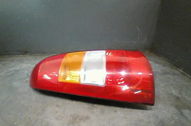 Feu arrière gauche OPEL ASTRA 1998 occasion