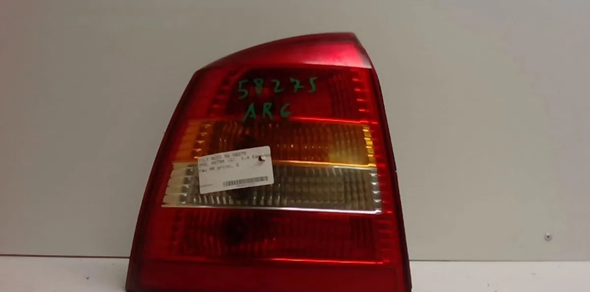 Feu arrière gauche Opel ASTRA G 3-5 portes (T98) 1.4 16v (f08, f48) (1998-2005) occasion