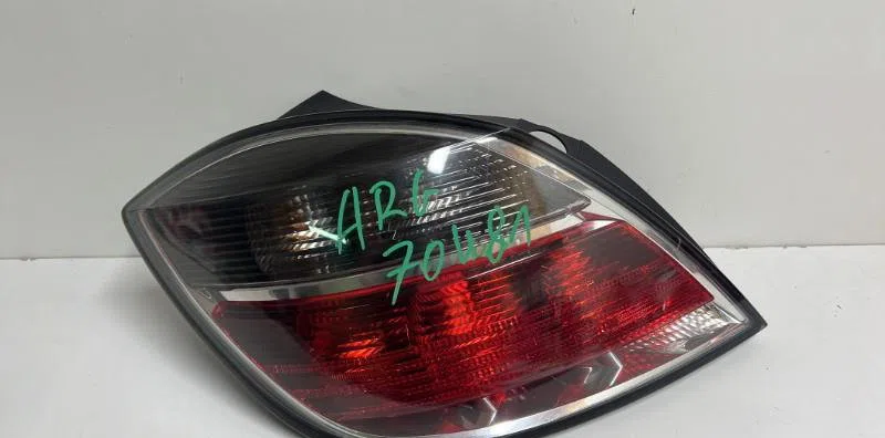 Feu arrière gauche Opel ASTRA H (A04) 1.4 (l48) (2004-2010) occasion