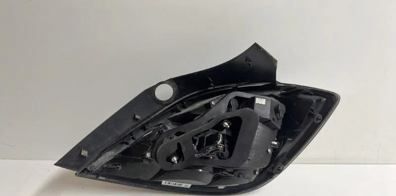 Feu arrière gauche Opel ASTRA H (A04) 1.6 (l48) (2004-2010) occasion