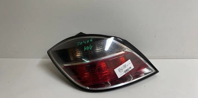 Feu arrière gauche Opel ASTRA H (A04) 1.6 (l48) (2004-2010) occasion