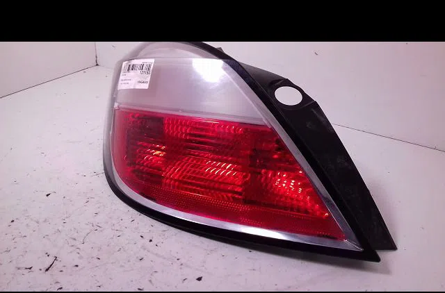 Feu arrière gauche Opel ASTRA H (A04) 1.6 (l48) (2004-2010) occasion