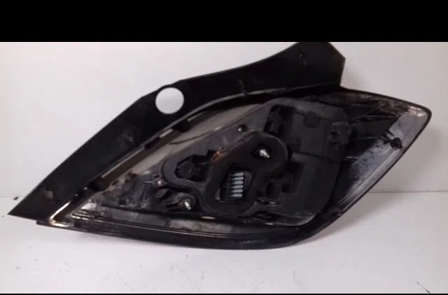 Feu arrière gauche Opel ASTRA H (A04) 1.6 (l48) (2004-2010) occasion