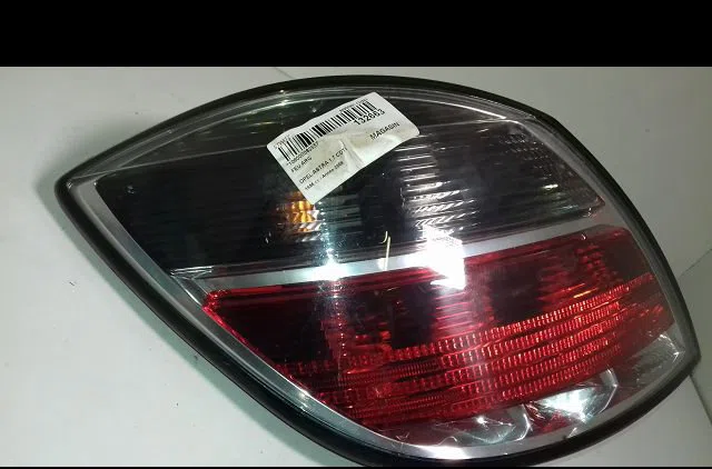 Feu arrière gauche Opel ASTRA H (A04) 1.7 cdti (l48) (2004-2010) occasion